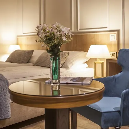 Hills * Ζλάτιμπορ