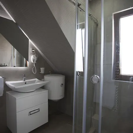 Hills Ζλάτιμπορ