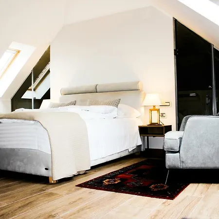 Hills * Ζλάτιμπορ